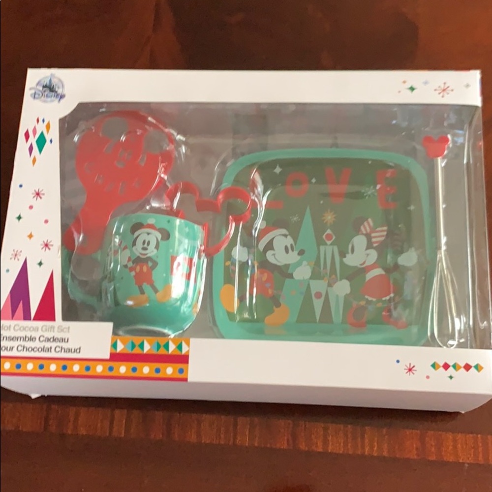 Disney Hot Cocoa Gift Set
